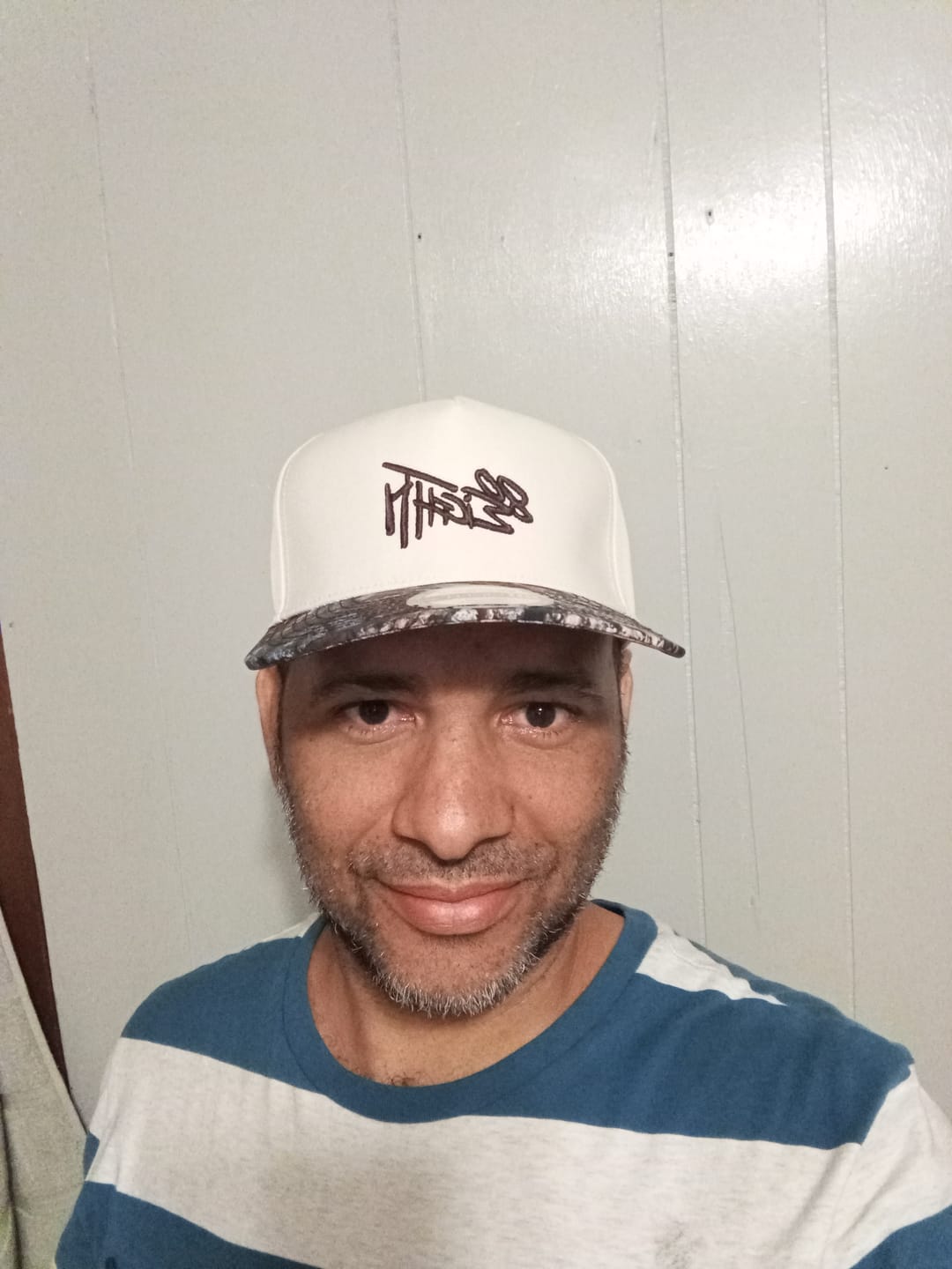 Customer photo review of 80Eighty® WhiteWood Hat