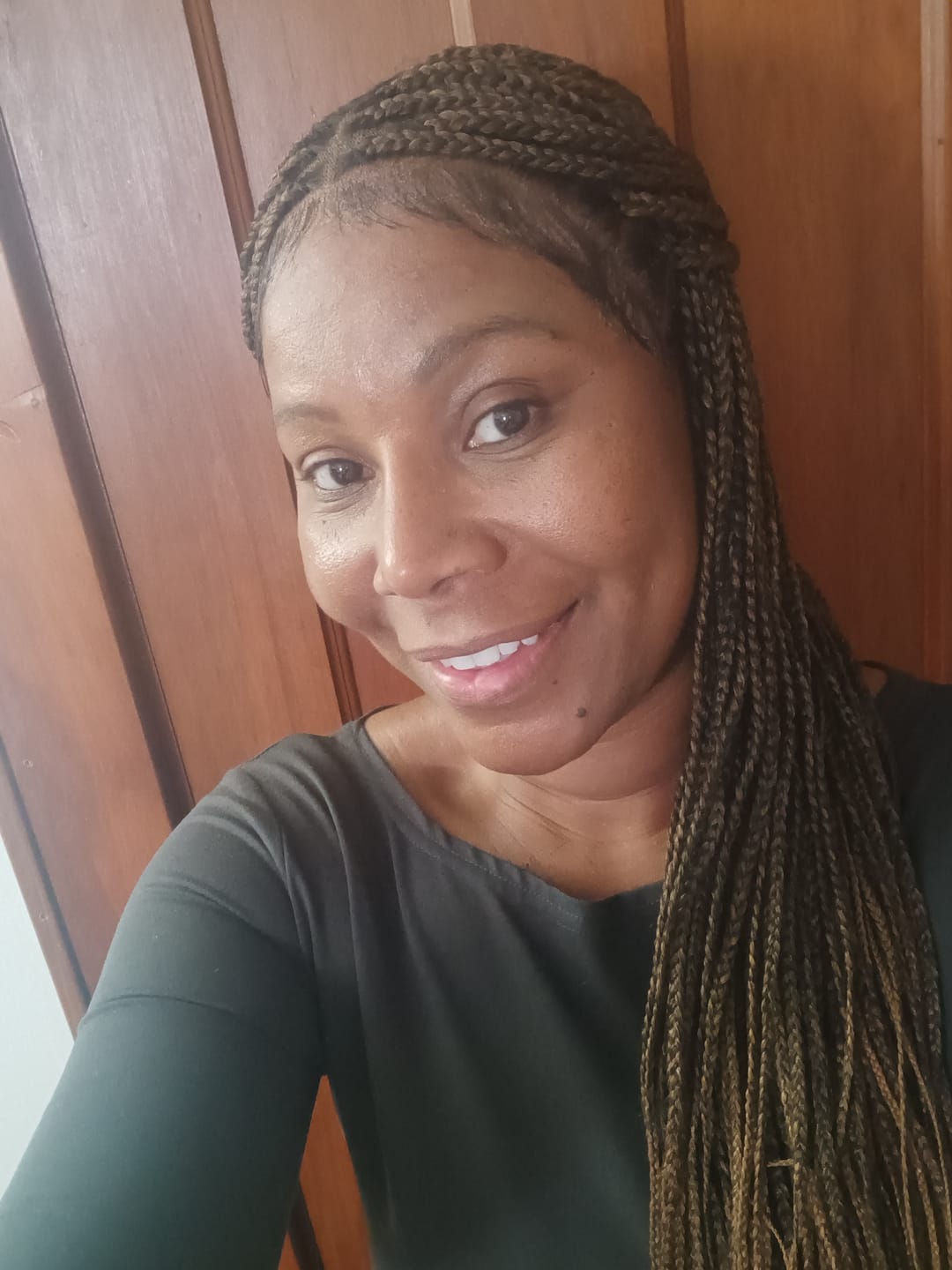 Customer photo review of Swiss HD Full Lace Knotless Box Braided Wig