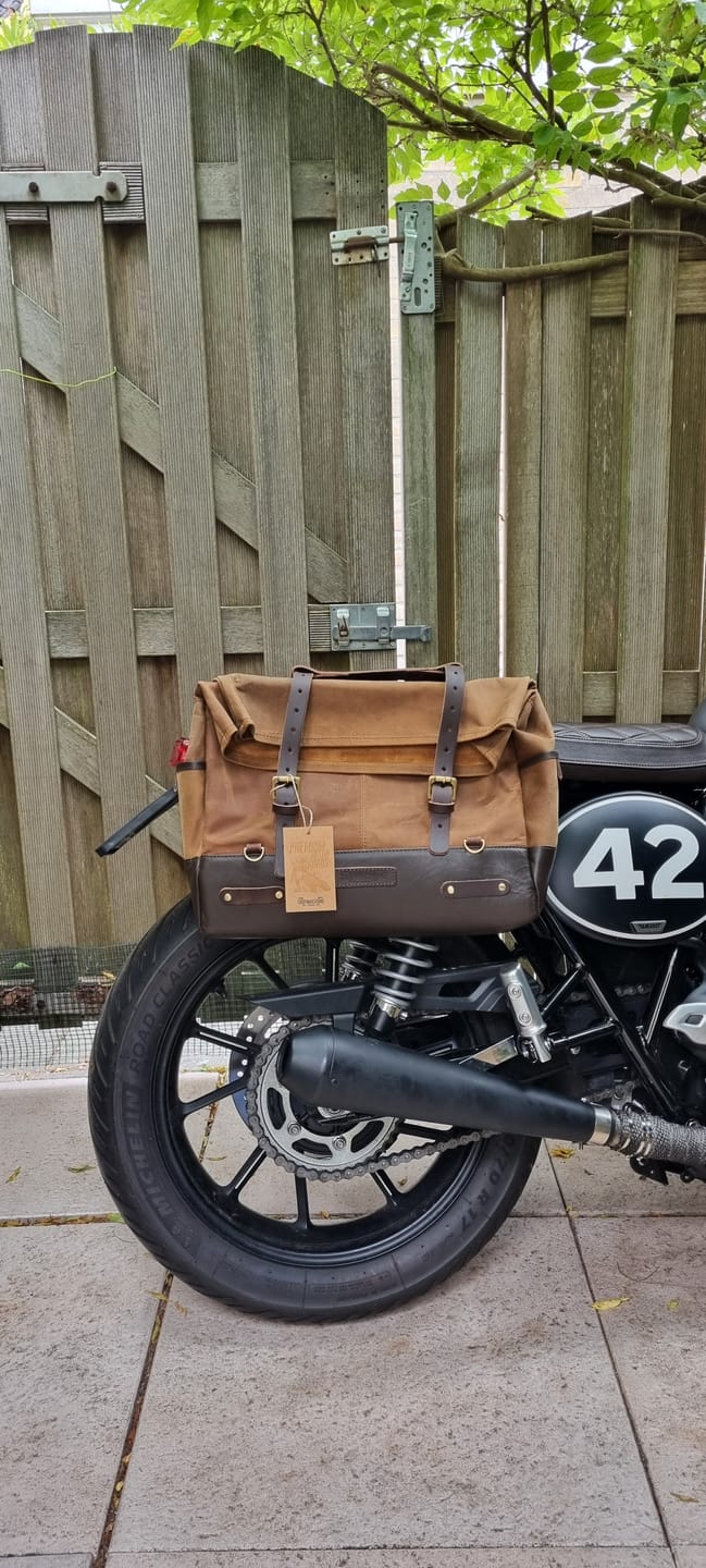 Customer photo review of outlaw saddlebag