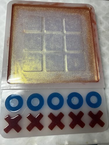 Customer photo review of 9.5x9.5x0.75" Big Tic Tac Toe Silicone Mold With X & O Pieces