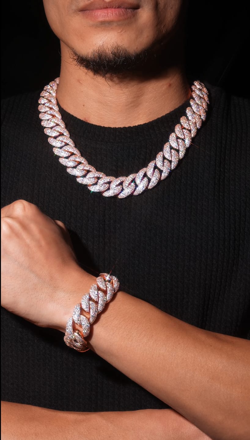 Customer photo review of 23mm Mosaic-Set Moissanite Cuban Link Chain 14K Gold-Plated