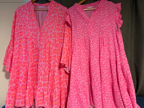 Customer photo review of Musselin Kleid rosa LEO POWER pink/orange langarm