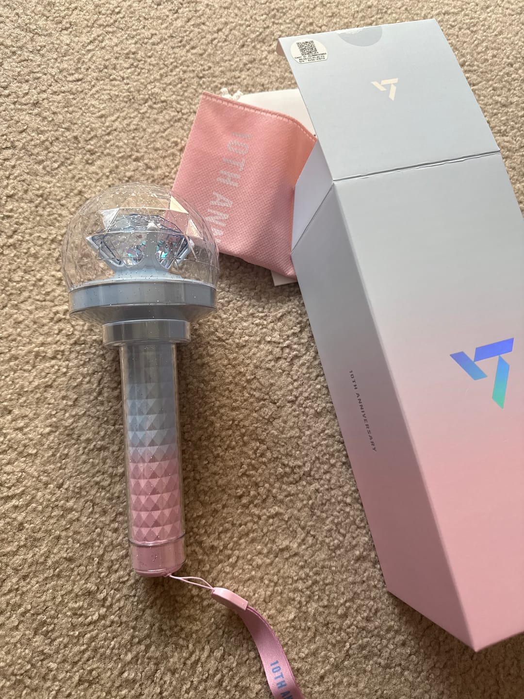 Customer photo review of SEVENTEEN - OFFICIAL LIGHT STICK VER.3 10TH ANNIV.