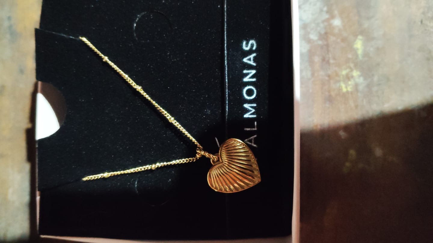 Customer photo review of Small Bar Bracelet