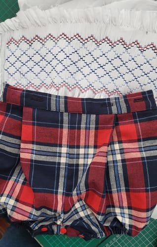 Customer photo review of 3 Metres Premium Wool Rich Fabric 55" Wide (Navy & Red)