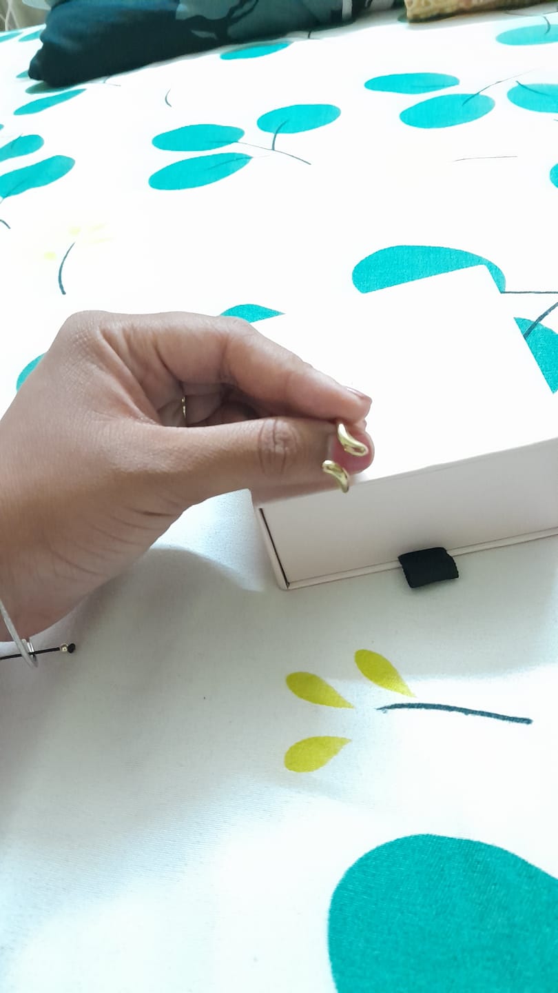 Customer photo review of Gold Open Fluid Ring