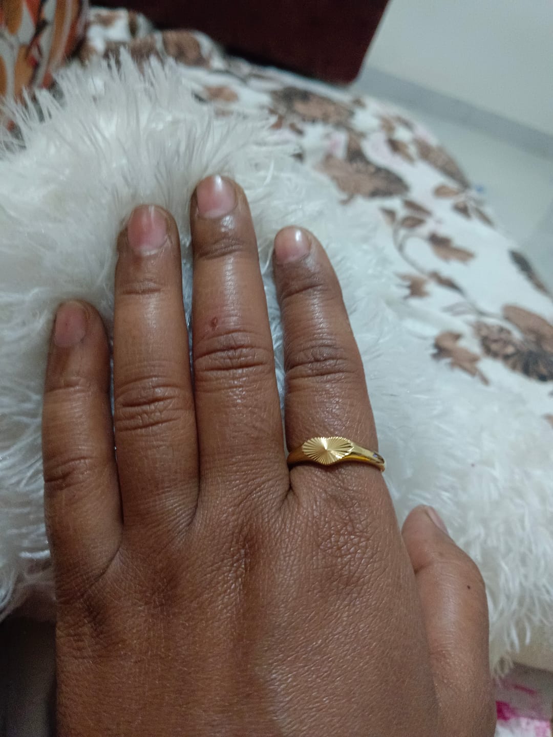 Customer photo review of Bold Sunray Heart Ring
