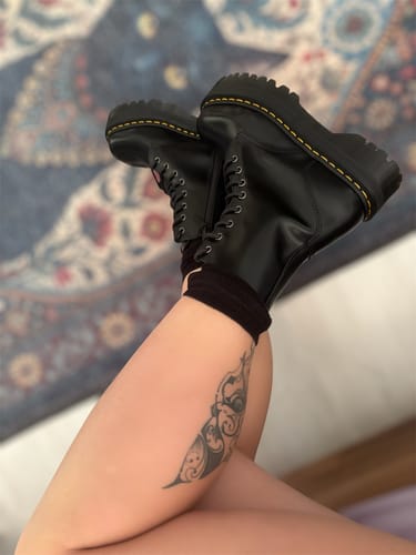 Customer photo review of Dr. Martens Unisex Jadon Smooth Leather Platform Boots Black - Özel İndirim - Hemen Kargoda