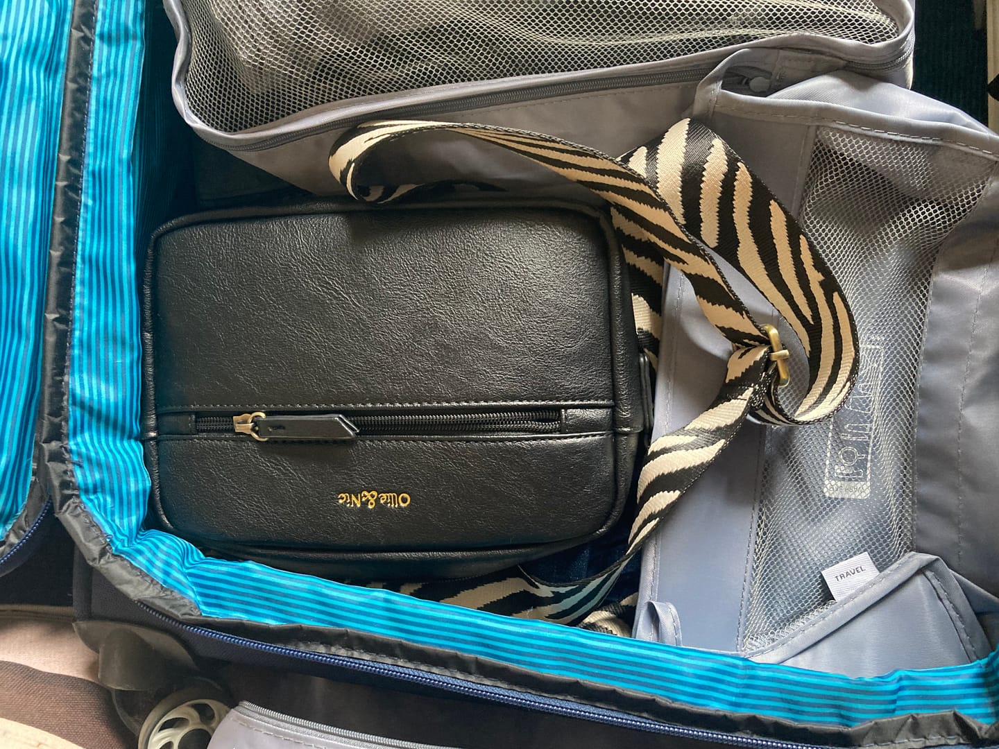Customer photo review of Gigi Crossbody - Black