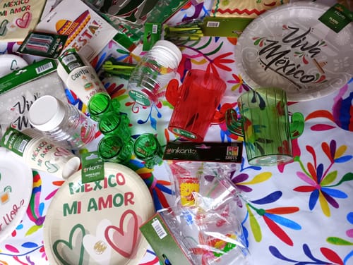 Customer photo review of Canta y No Llores, Platos de Cartón, 8 pzas