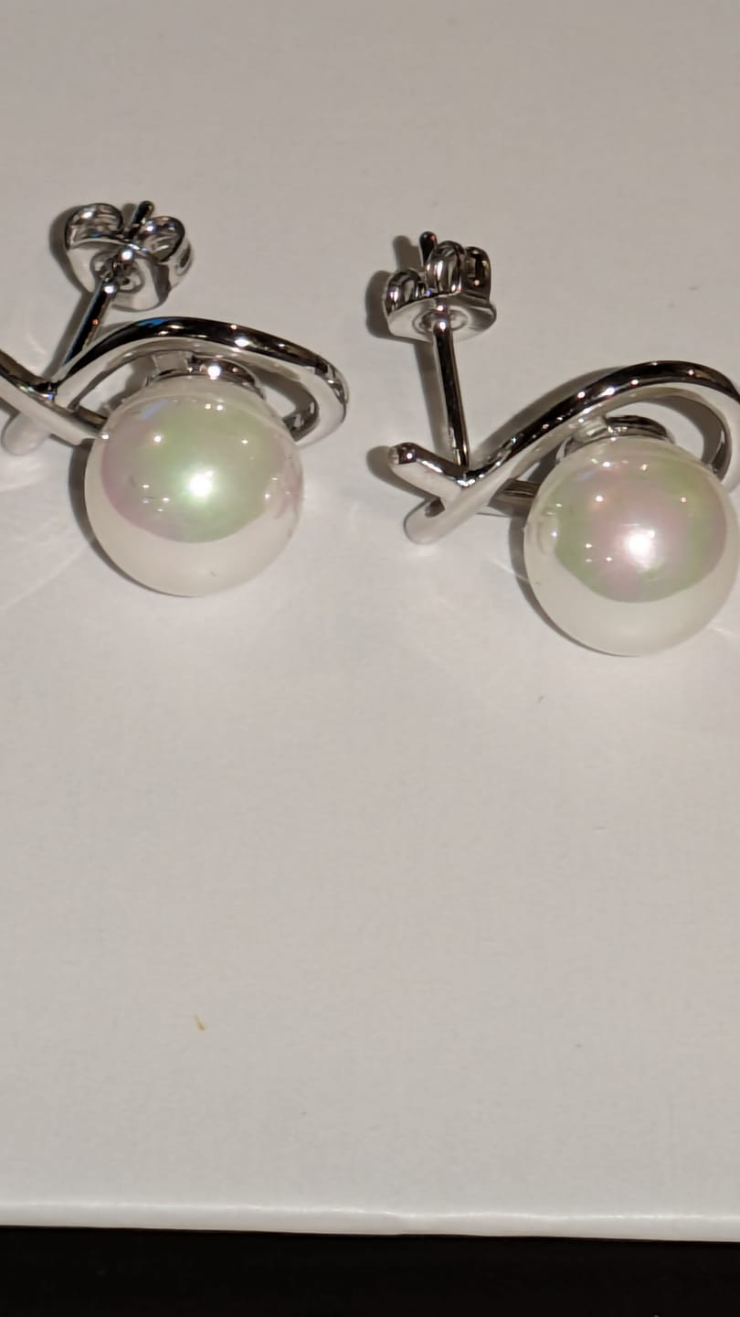 Customer photo review of Greta 18k White Gold Plated Tear drop Pearl Stud Earrings