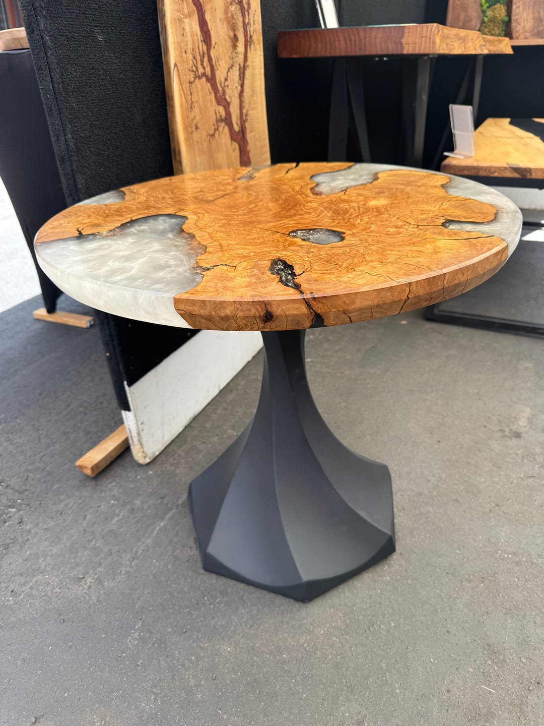 Customer photo review of End Table Base 217 Lithe 20H Modern Tulip Design