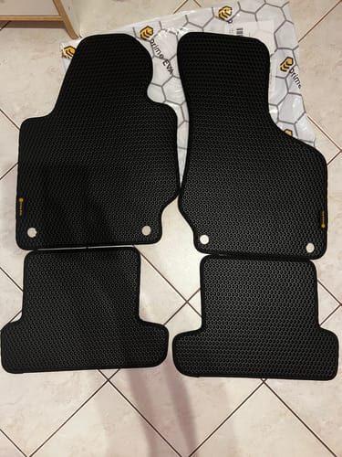 Customer photo review of Dywaniki samochodowe na zamówienie - Przód i tył