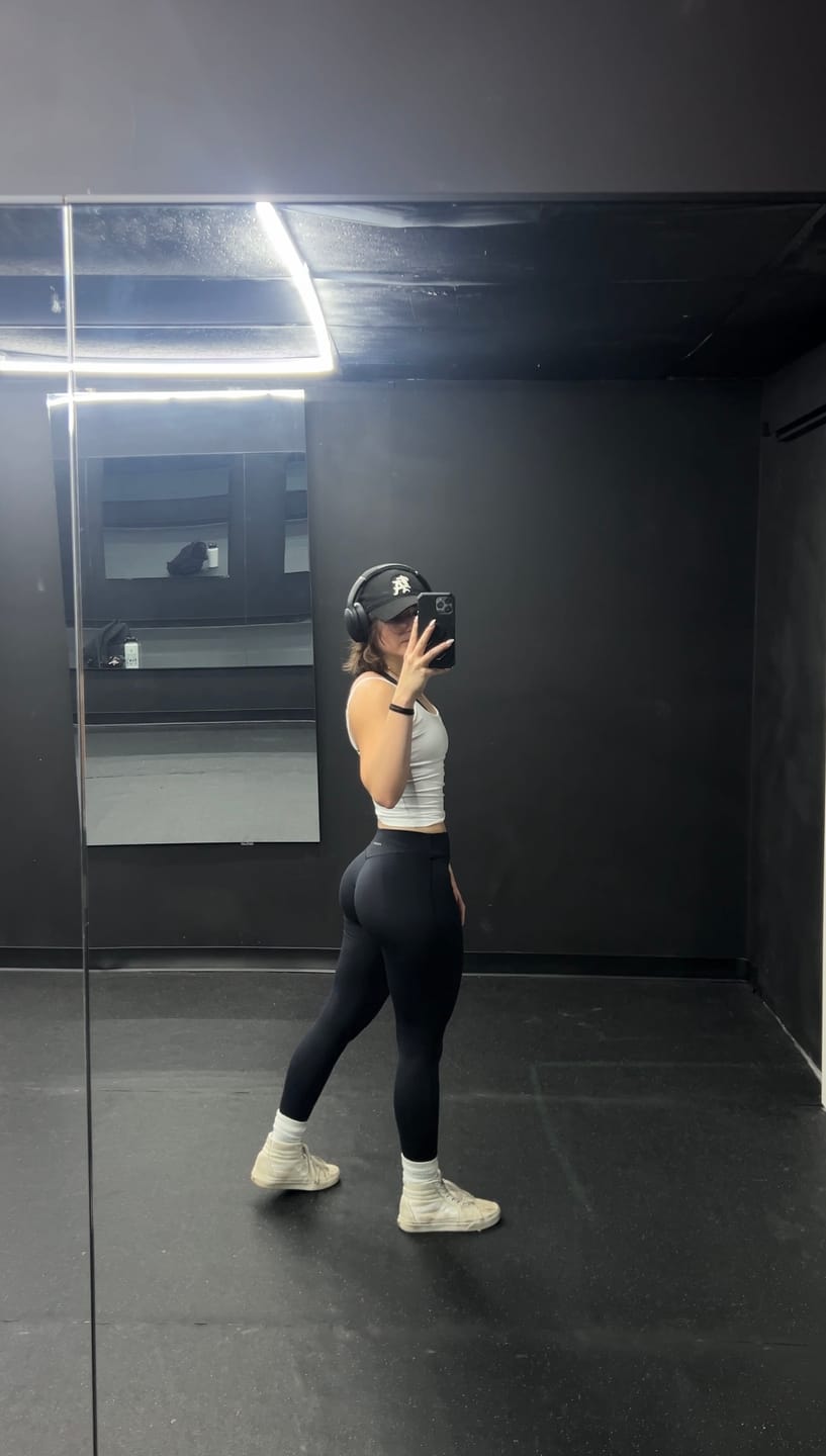 Customer photo review of W273 Balance Leggings