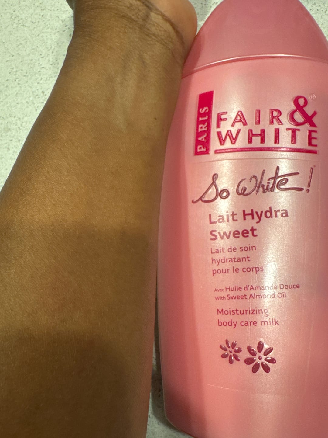 Customer photo review of FAIR & WHITE So White, Skin Brightening Lotion - 500 ml / 17.6 Fl oz - Daily Moisturizing Body Lotion
