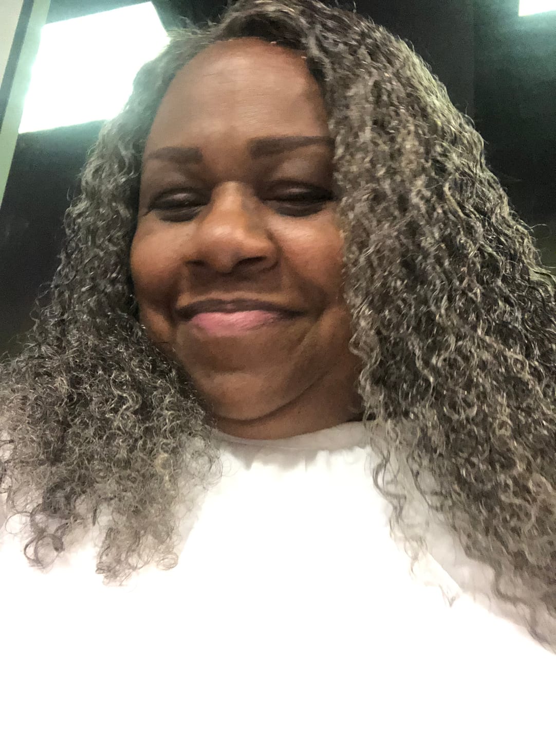 Customer photo review of Luvwin 13x4 Salt And Pepper Wand Curly Glueless Gray Color Pre-Cut Lace Wig