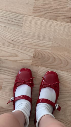 Customer photo review of Bow Decor Low-Cut Uppers Pumps