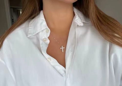 Customer photo review of Veritas Silver Moissanite Cross Necklace with Box Chain
