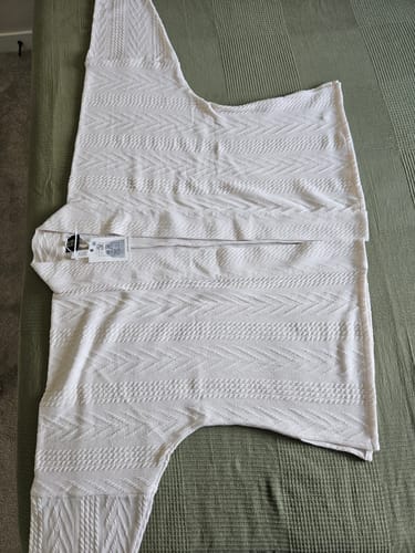 Customer photo review of Dou Jiang 豆浆 Soy Milk Modernized Song Unisex Feijixiu Arrow Sleeve Knit Cardigan