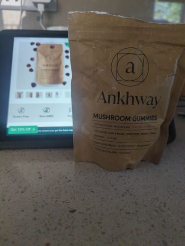 Customer photo review of 2-Month Mushroom Gummies