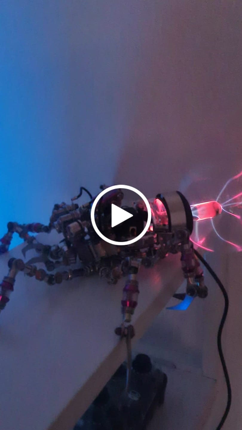Customer video review of Cyberpunk Plasma Ball Spider