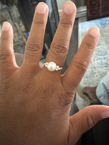 Customer photo review of Vintage 18k Yellow Gold Diamond Pearl Luminous Ring 6.25