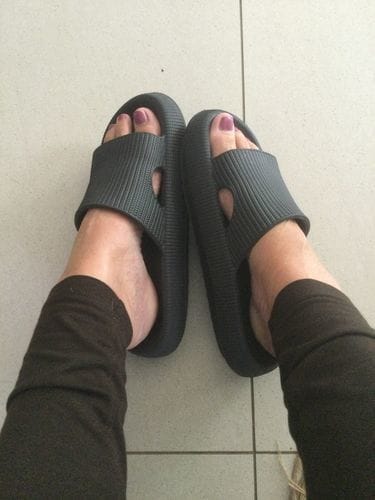 Customer photo review of Alpine Cushion Slides