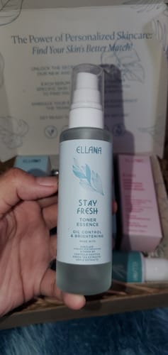 Customer photo review of Stay Fresh Moisturizer Controls Oil and Brightens