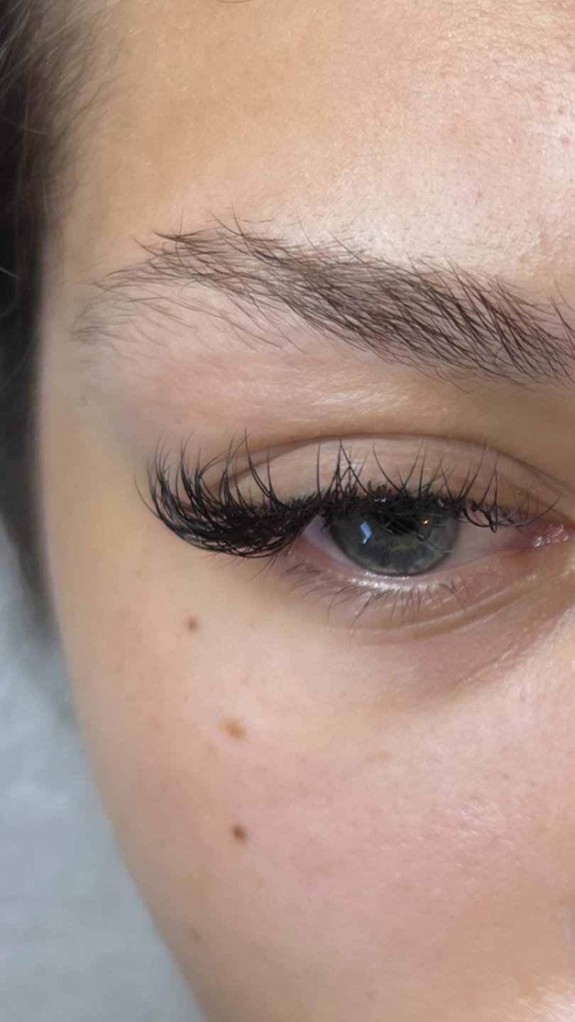Customer photo review of Lash Extension Glue