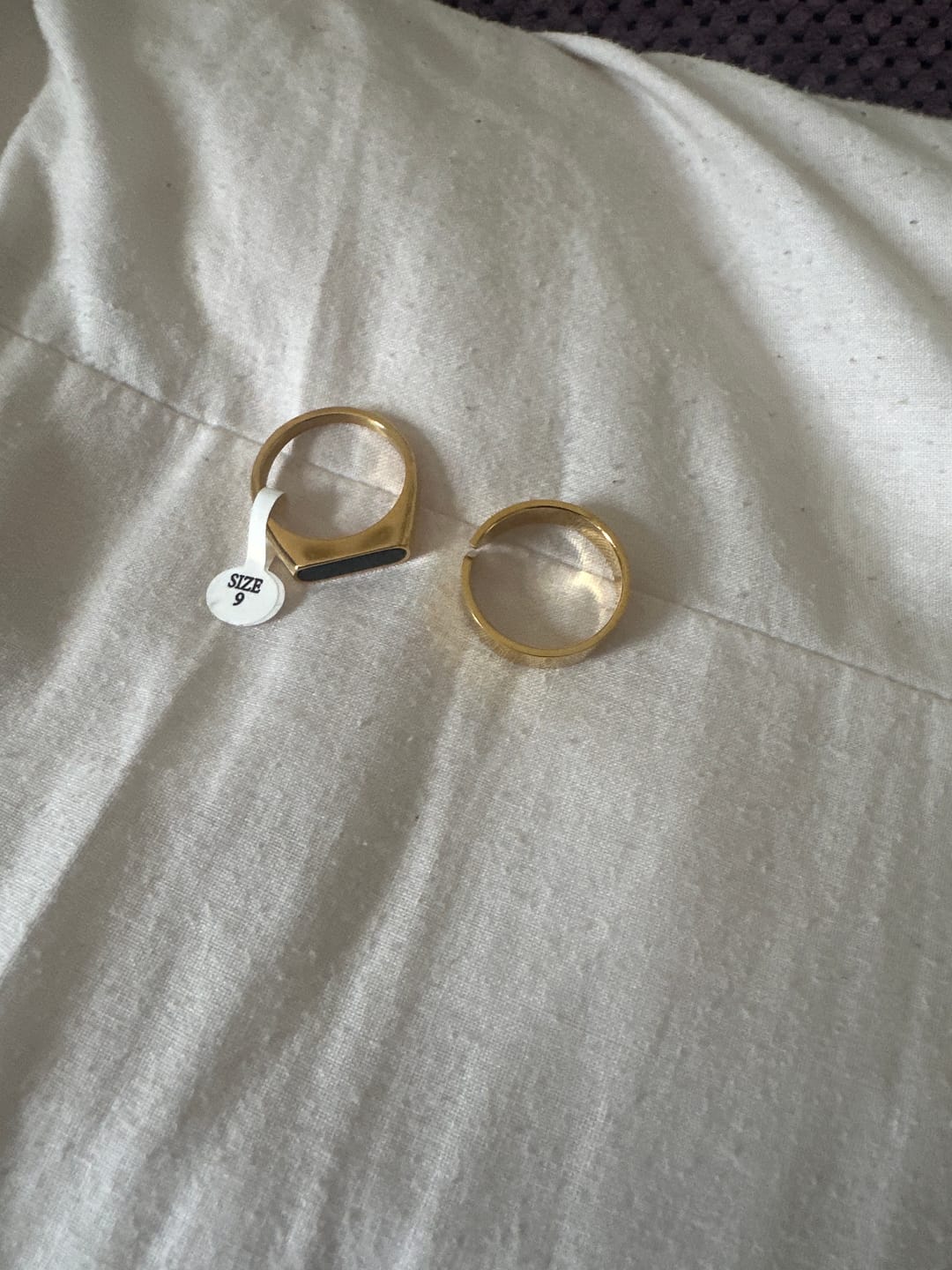 Customer photo review of Slick Signet Ring (Gold)