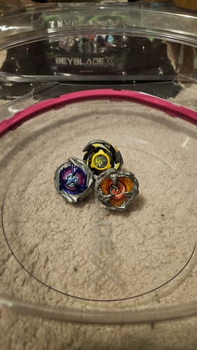 Customer photo review of [Pre-Order] Takara Tomy Beyblade X UX-15 SharkScale Deck Set