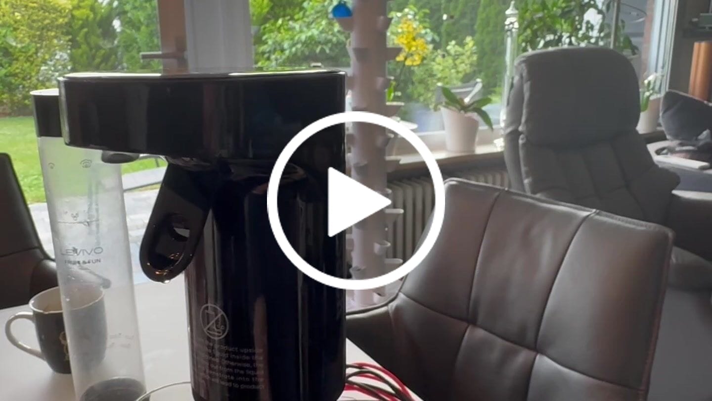 Customer video review of Digitaler Getränkespender mit Mengenmodus