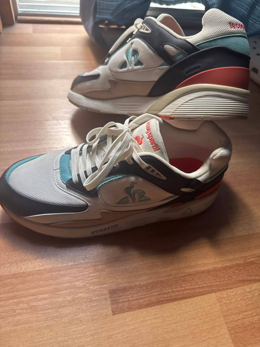 Customer photo review of Zapatillas Le Coq Sportif R1100 Pop Blanco Azul Celeste