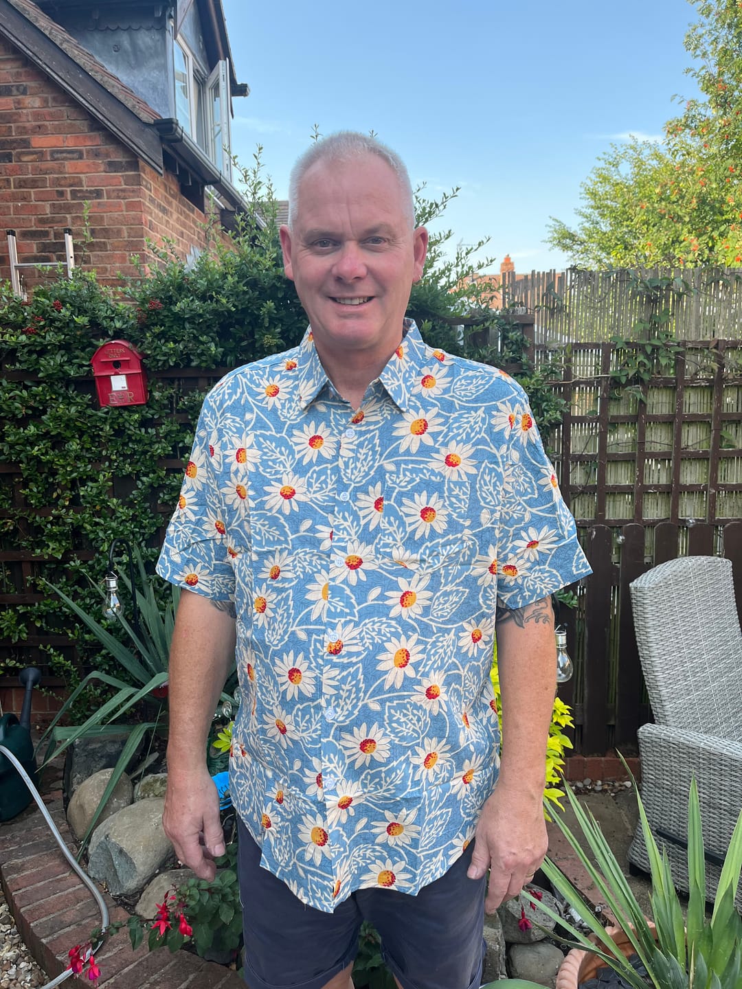 Customer photo review of Men's Retro Beach Hawaiian Cotton Holiday Button Up Blue Short Sleeve Floral Shirt