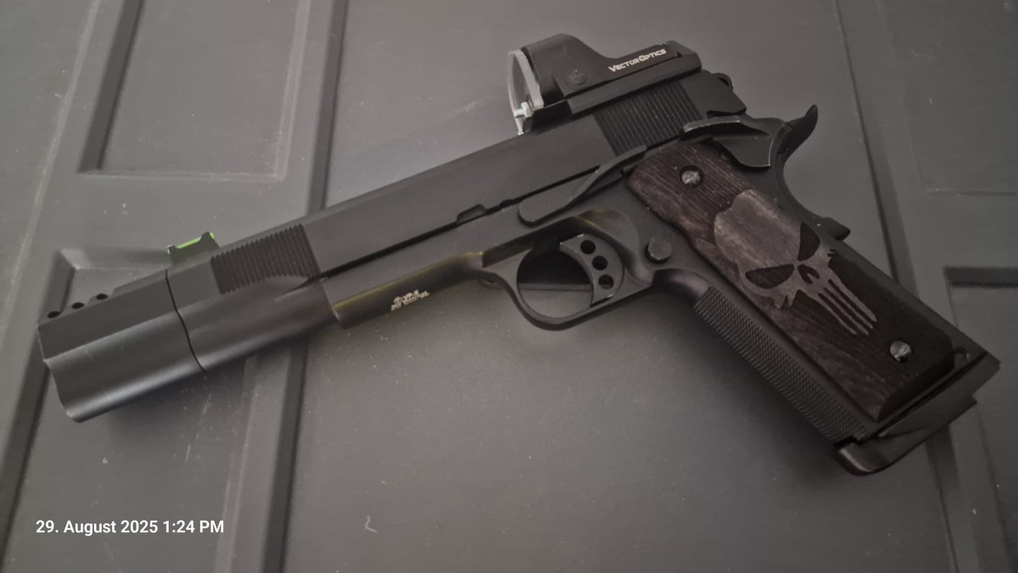 Customer photo review of Vector Optics SCRD-M36 Frenzy-X 1x22x26 MOS Multi Reticle