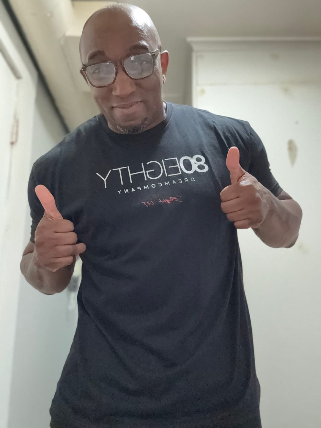 Customer photo review of 80Eighty® Tech Shirt
