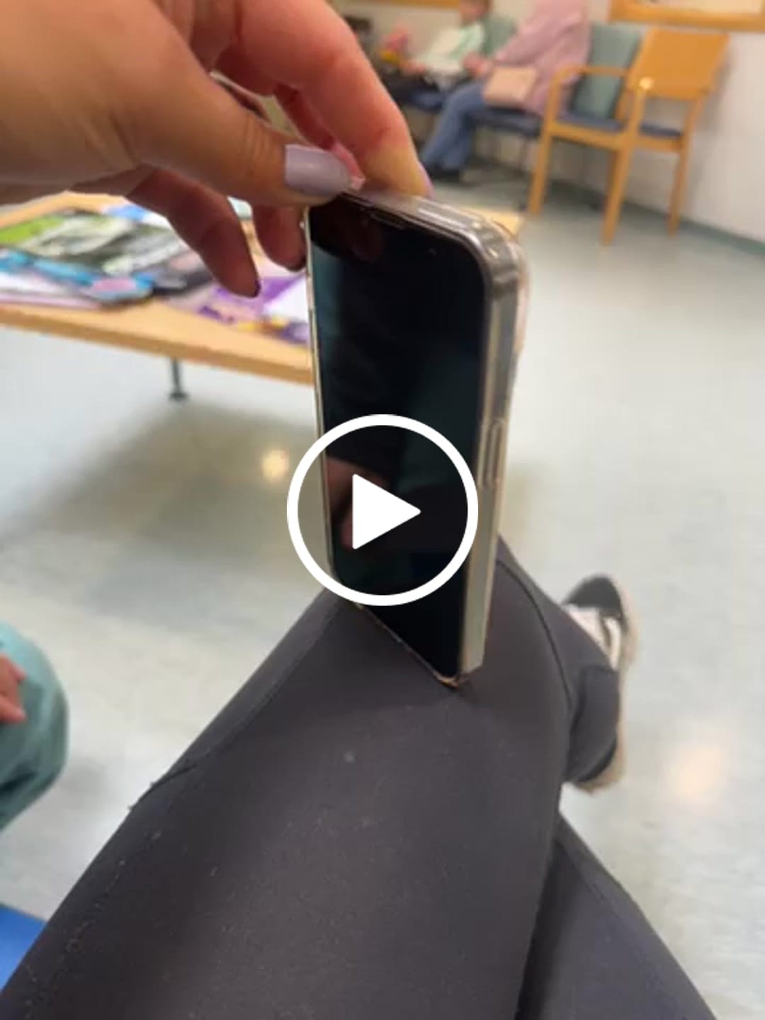 Customer video review of Apple iPhone Riite Panssarilasi - Asennuskehikolla, Kirkas