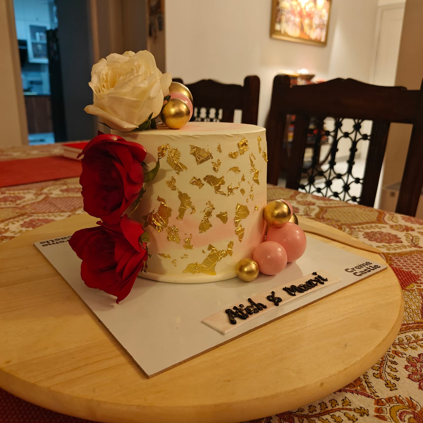 Customer photo review of Floral Gold Cake for Anniversary