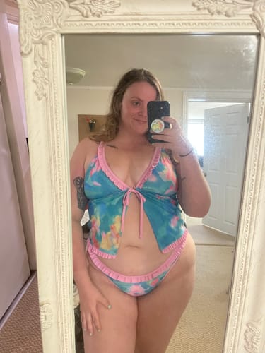 Customer photo review of LILY-TANKINI Secret Garden Ruffle Triangle Tankini Top