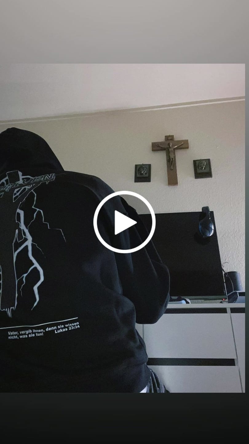 Customer video review of OVERSIZED HOODIE - FORGIVEN