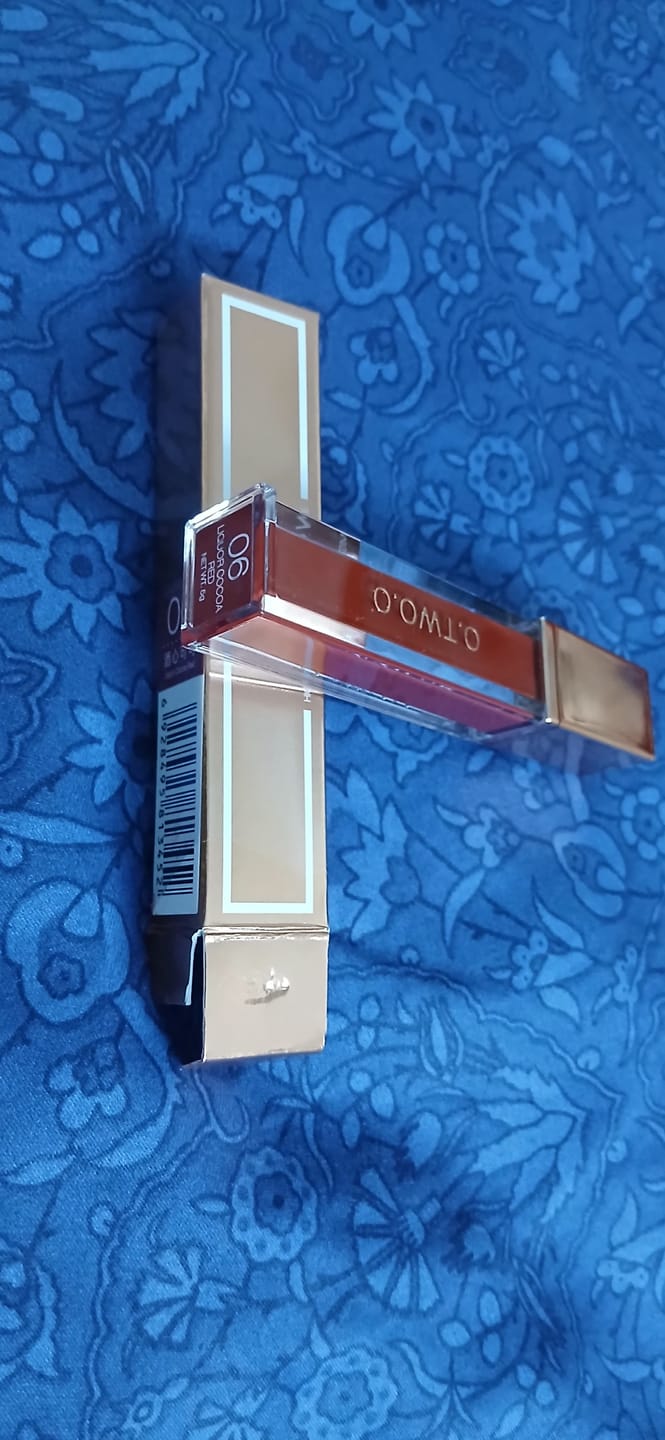 Customer photo review of O.TWO.O HIGH ENERGY HEAVY MIST MATTE LIP GLAZE