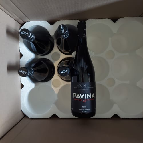 Customer photo review of 2019 Bodegas Alta Pavina ‘Pavina’ Tempranillo Pinot Noir Blend Vino de la Tierra de Castilla y Leon