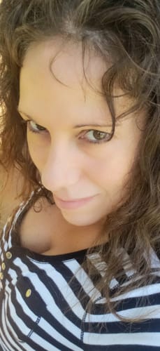 Customer photo review of Under Eye Cream for Dark Circles Brightening & Puffiness