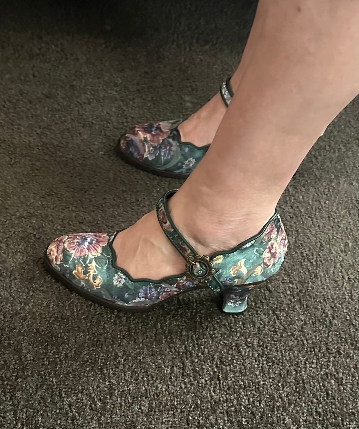 Customer photo review of Retro Handmade Embroidered Pumps