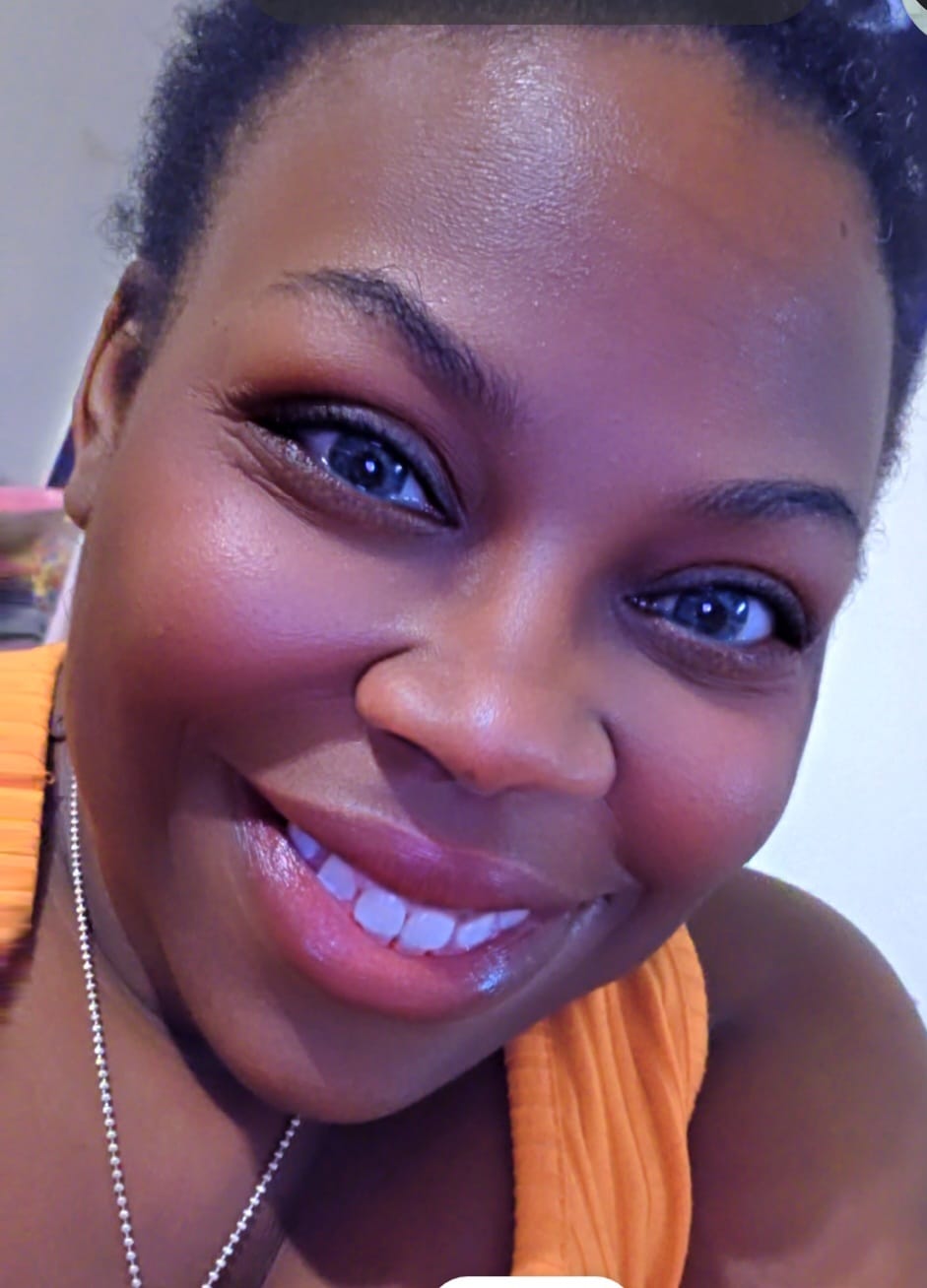 Customer photo review of New 3-Tone Hazel Brown Prescription Colored Contact Lenses