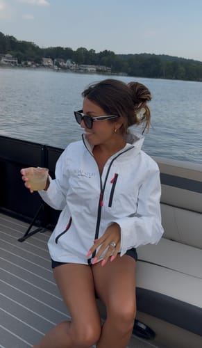 Customer photo review of Helly Hansen Women's Crew Hooded Jacket 2.0