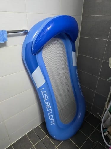 Customer photo review of Aufblasbare Wasserhängematte – Luftmatratze für Strand & Party