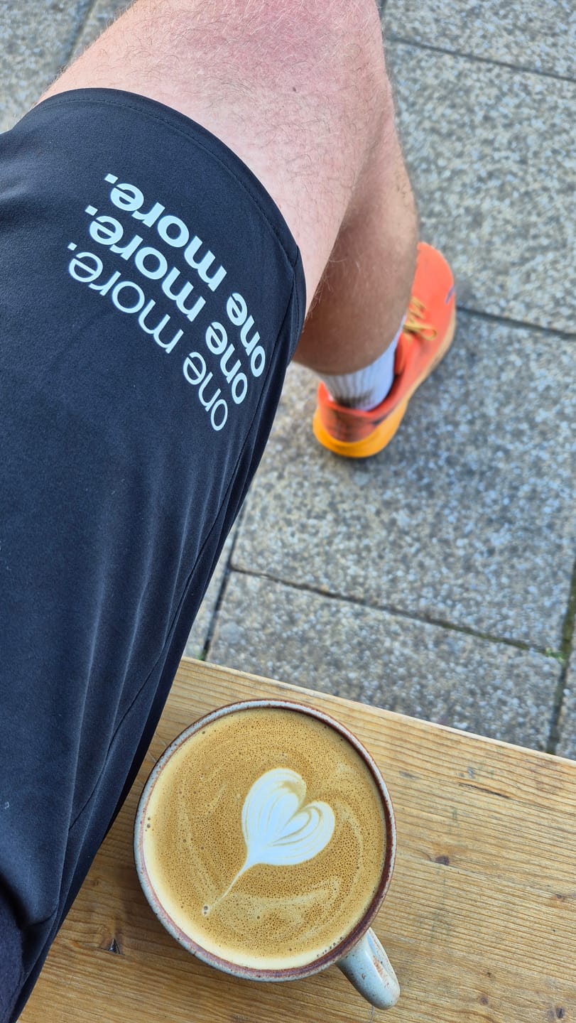 Customer photo review of saysky mens pace shorts 5", black.