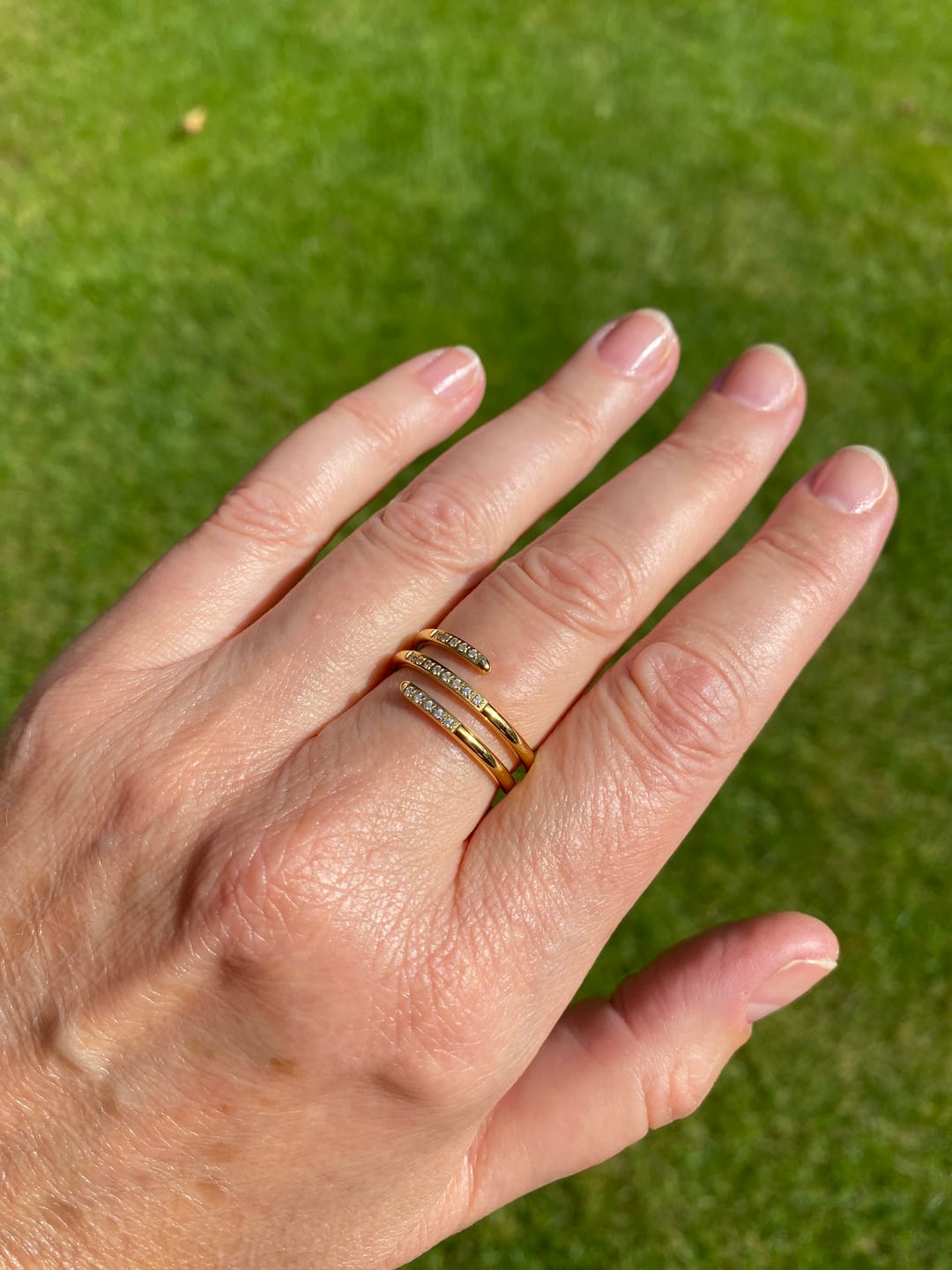 Customer photo review of Glow Loop Ring | 18K vergoldet
