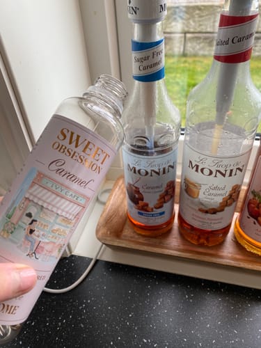 Kundeanmeldelse med bilde av Sweet Obsession Caramel Coffee Syrup - Sugar Free